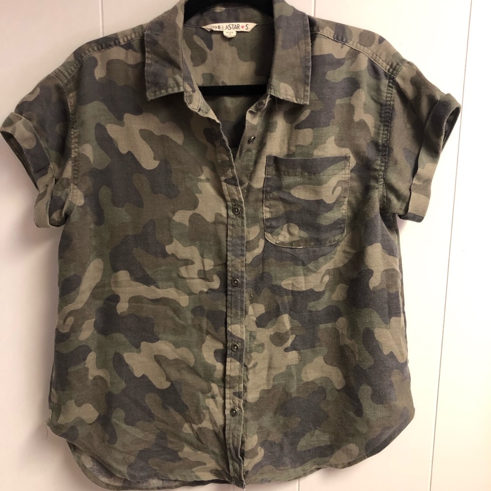 Camo button up short sleeve